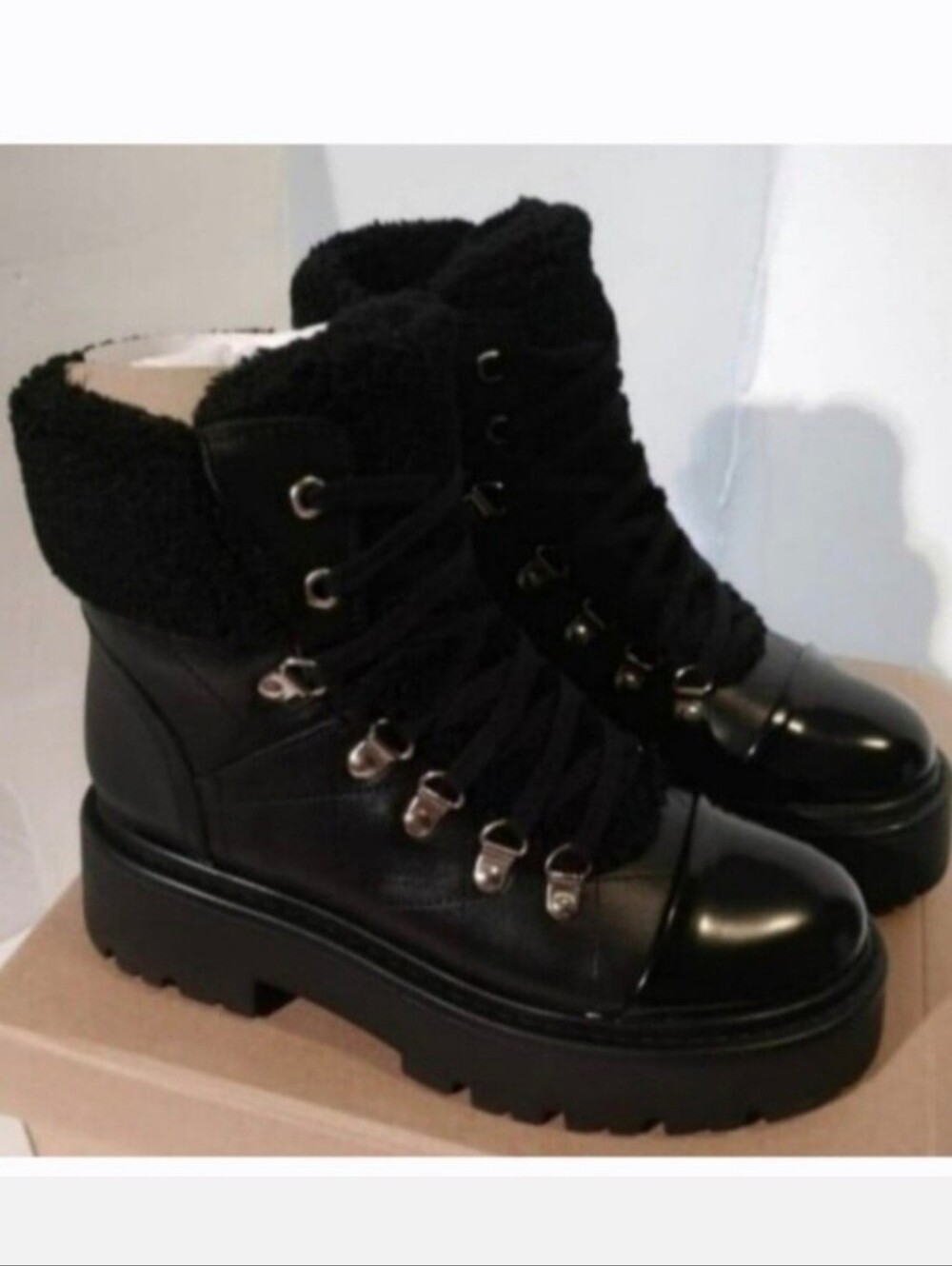 Steve Madden Reyen Black Leather Lace Up dhBoot (Women)Size 6.5 New in b…